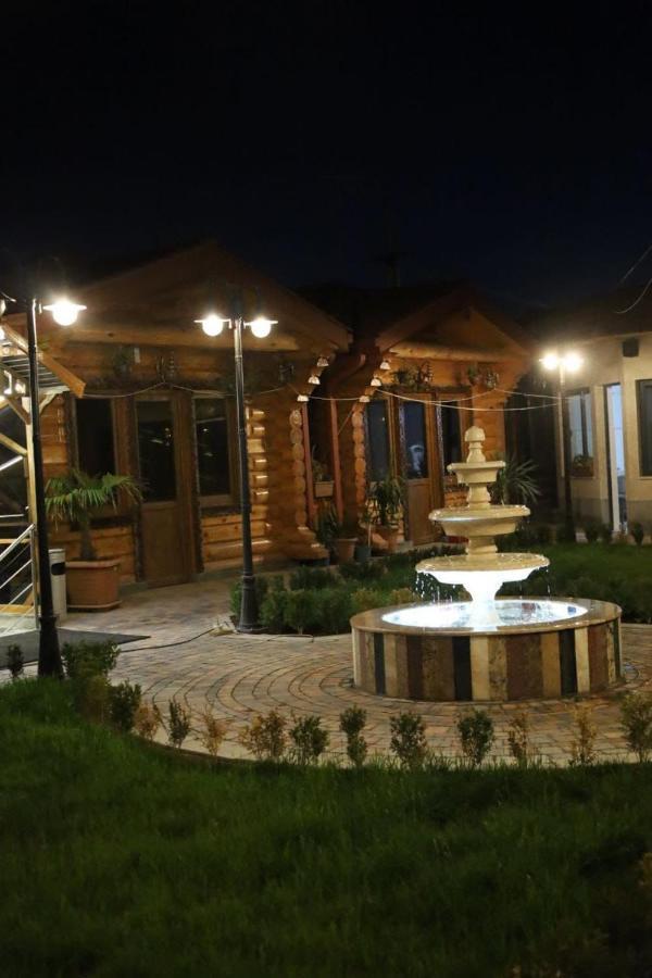 יירבאן Tnak Hotel מראה חיצוני תמונה