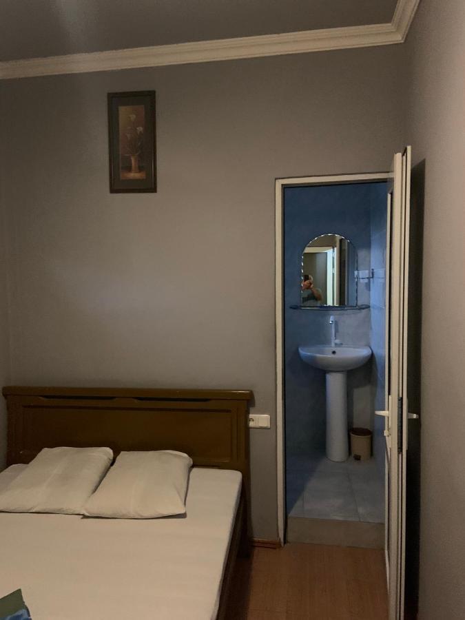 יירבאן Tnak Hotel מראה חיצוני תמונה