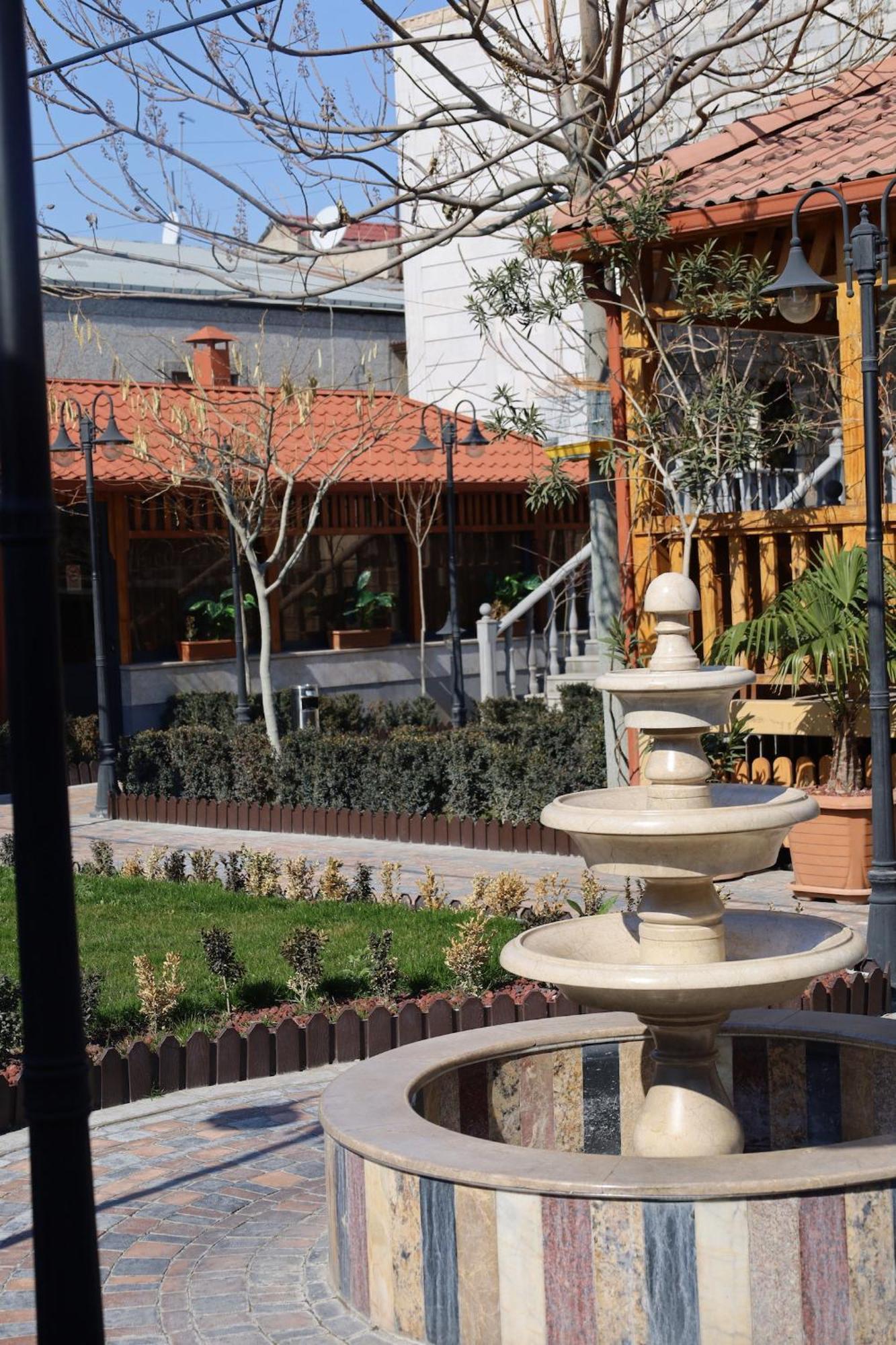 יירבאן Tnak Hotel מראה חיצוני תמונה